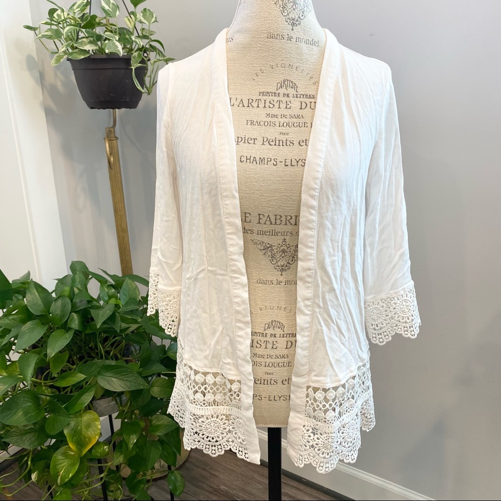 White Lace Kimono Beach Coverup Size Medium